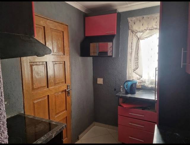 2 BEDROOM HOUSE FOR SALE IN EVATON WEST